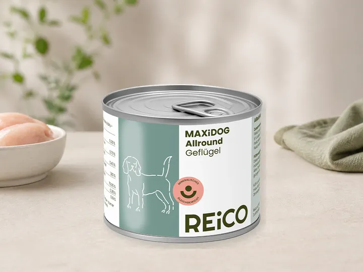 MAXiDOG Allround Geflügel als Kategorie-Vorschau mit illustrativen Hinweisen auf Geflügel; offizielles Produktmotiv für Nassfutter für Hunde.